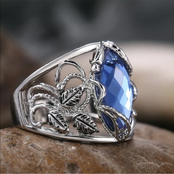 New 925 Silver Marquise Blue Sapphire Ring - Picture 2 of 3